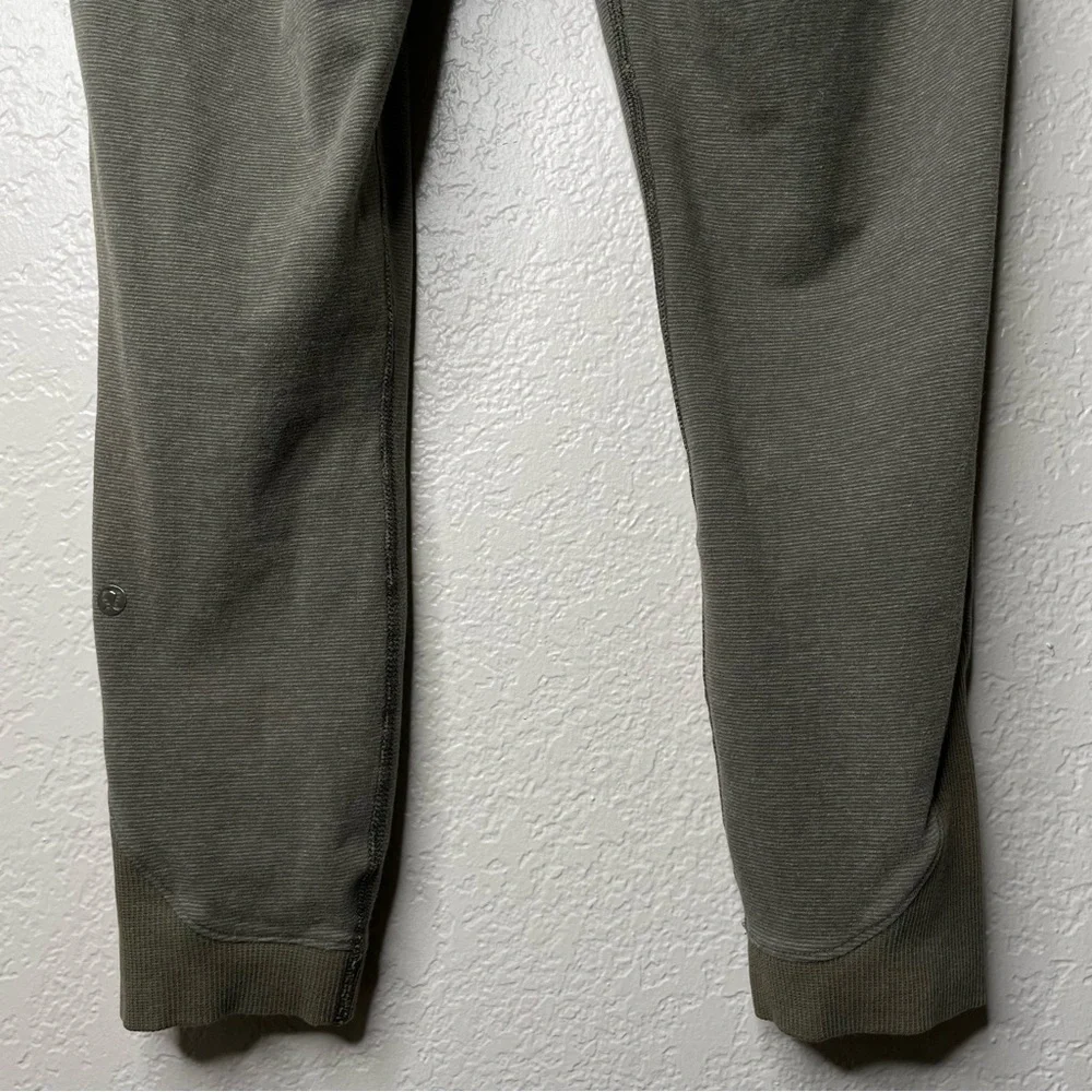 Lululemon Refine Crop Leggings Striped Green Ribbed Workout Pants - Picture 12 of 14